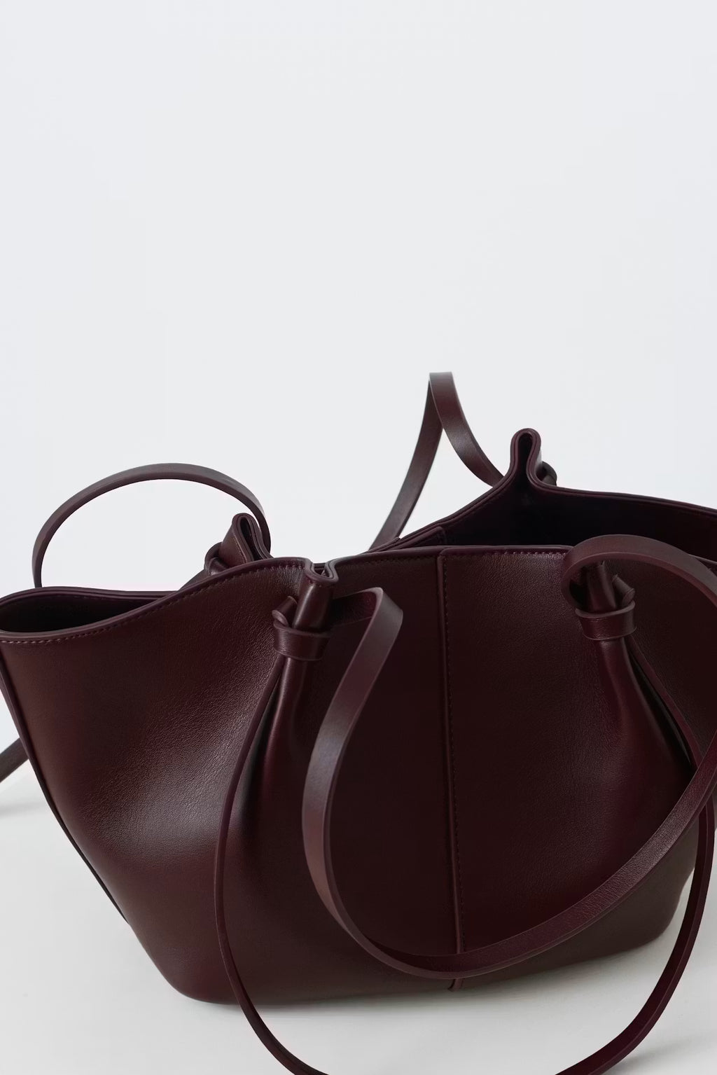 Borsa Ava