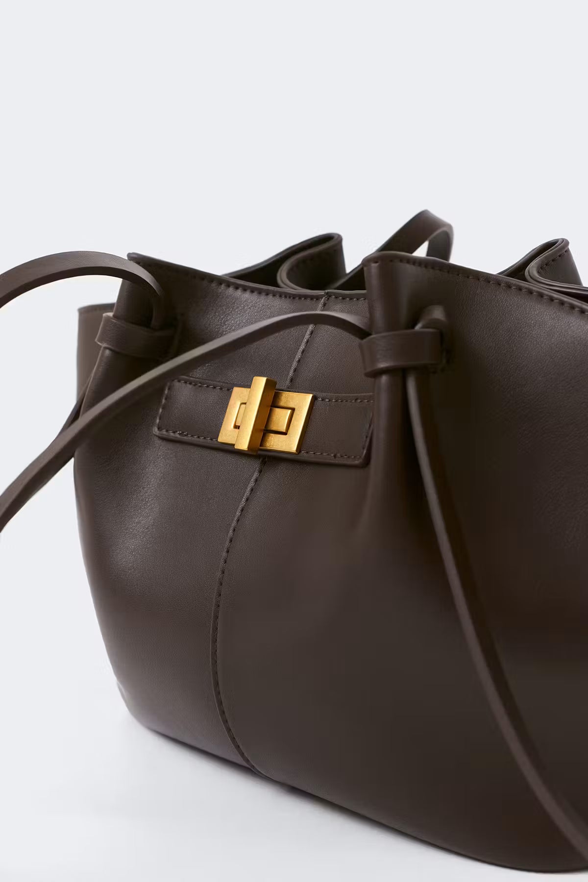 Borsa Ava