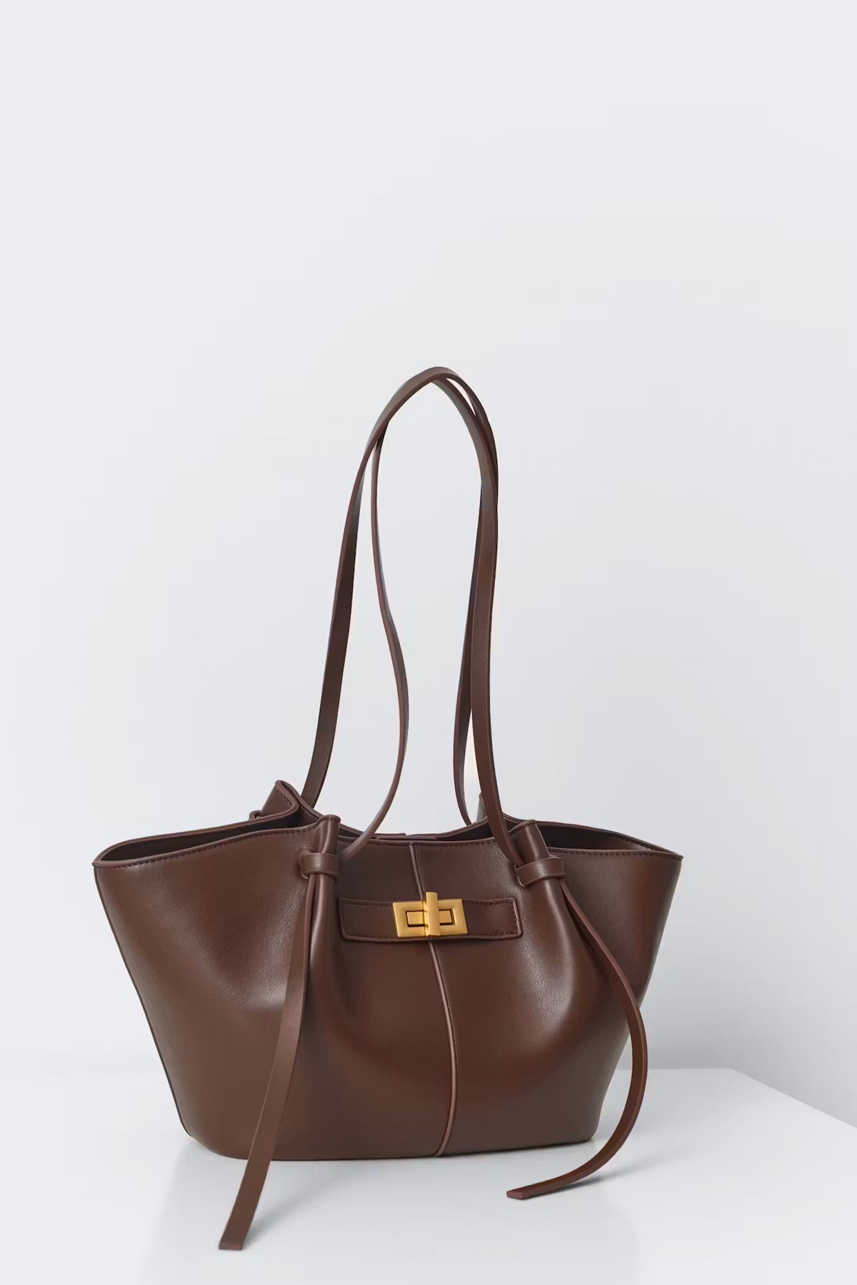 Borsa Ava