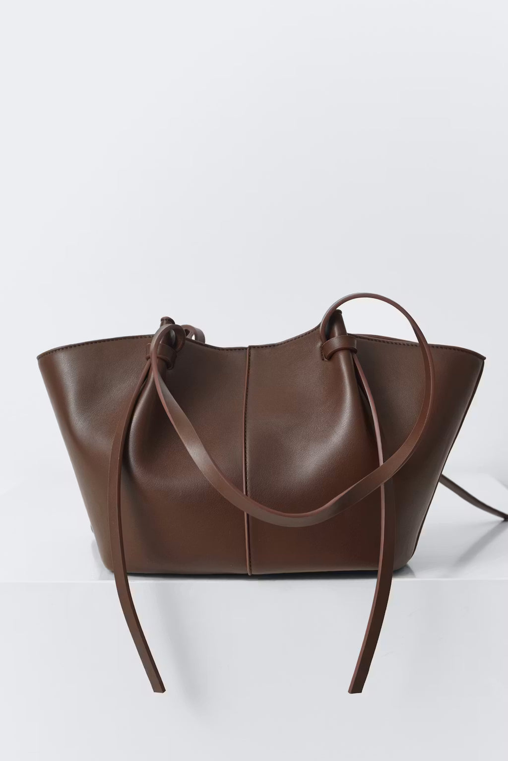 Borsa Ava