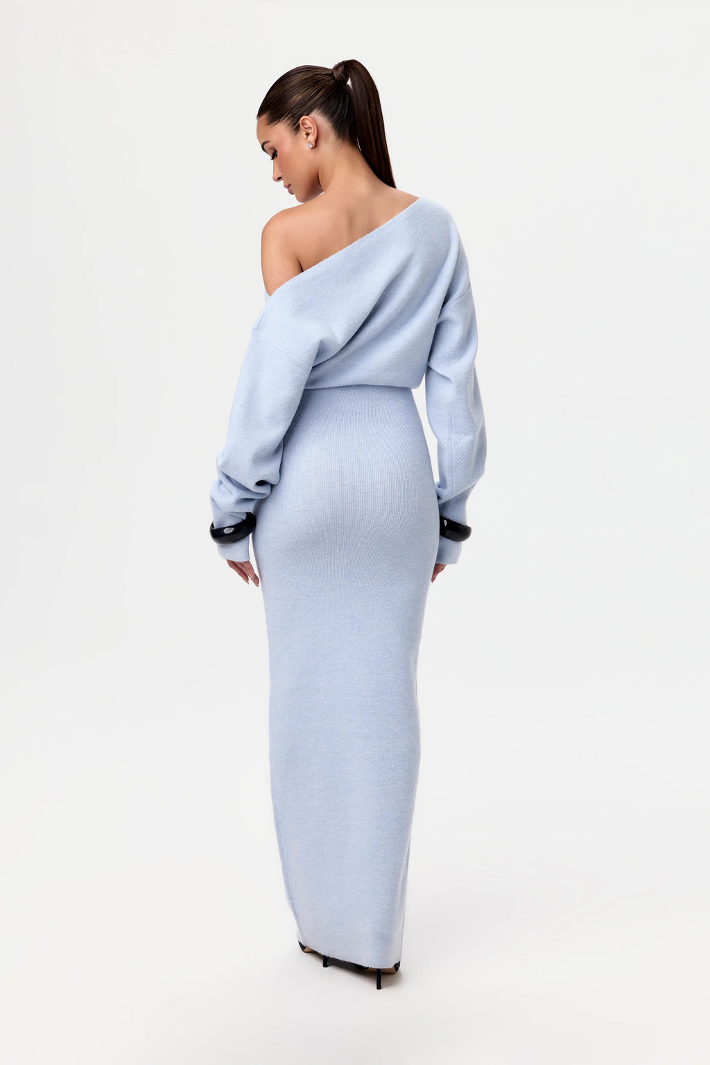 Robe Close