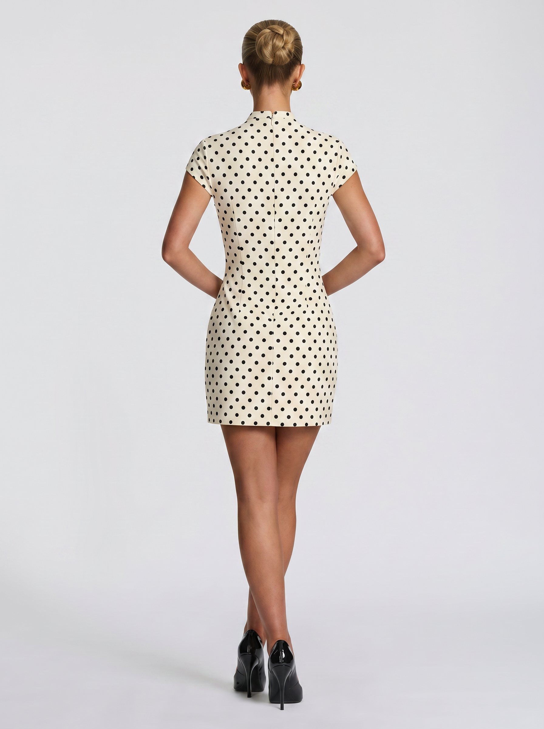 Robe Camelia